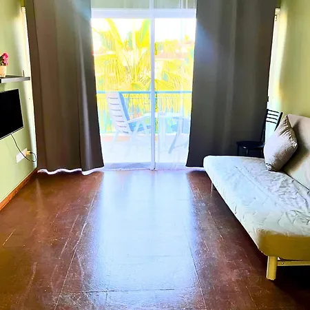 아파트 Paradise Gardens Cozy Oasis With Ac, Wifi, And Pool 파포스