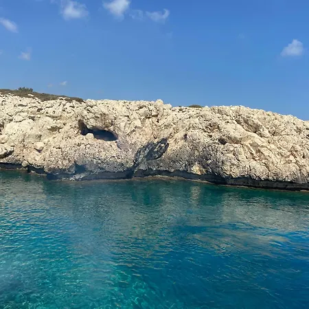 Paradise Gardens Cozy Oasis With Ac, Wifi, And Pool Apartman Paphos